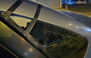 Milas’ta kırmızı ışıkta bekleyen araçlara...