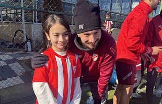 Miniklerin Boluspor mutluluğu: 40 öğrenciye imzalı...