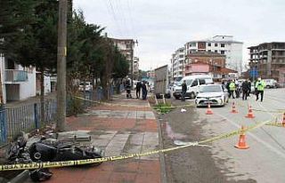 Motosiklet hafif ticari araca çarptı: 1 ölü