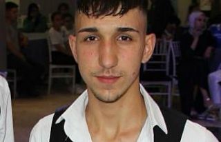 Motosiklet kazasında yaralanan genç yaşam savaşına...