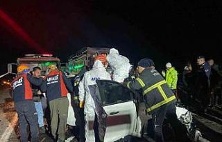 Niğde’de feci kaza: 2 ölü, 1 ağır yaralı