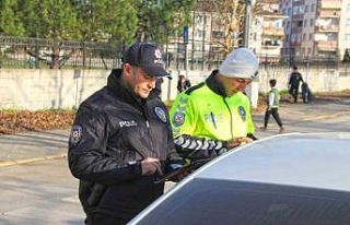 Okul çevresinde yapılan denetimlerde uyuşturucu...