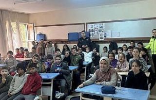 Ortaokul öğrencilerine trafik bilinci eğitimi