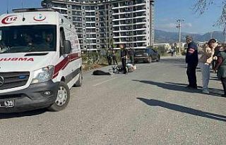 Otomobil ile 2 motosiklet çarpıştı: 1 yaralı