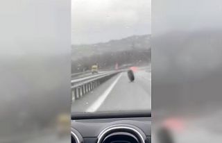 Otoyolda hafriyat kamyonundan fırlayan lastik böyle...