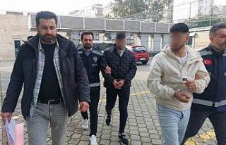 Parkta pompalı tüfekli saldırı: 3 yaralı