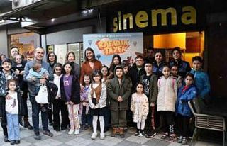 Polis çocukları sinema etkinliğinde bir araya geldi