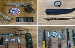 Polis son bir haftada yaklaşık 10 bin kişinin kimlik...