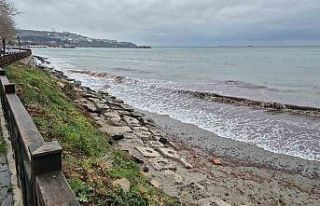 Poyraz fırtınası nedeniyle balıkçılar denize...