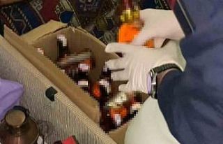 Sahte alkol üretip ticaretini yapan şahıs operasyonla...