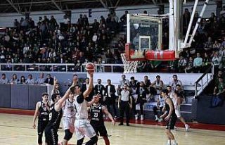 Sakarya Büyükşehir Basketbol İstanbul’da seriyi...
