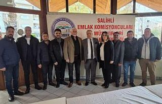 Salihli’de emlakçılar, 5. kez Yıldırım Yılmaz’ı...