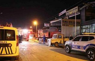 Sanayi sitesinde korkutan yangın: Ekipler kısa sürede...