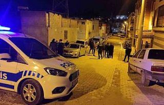 Şanlıurfa’da sokakta silahlı saldırıya uğrayan...