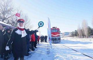 Sarıkamış Treni’ndeki gençleri Bakan Göktaş...