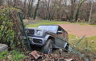 Sarıyer’de kontrolden çıkan araç yaşlı kadına...
