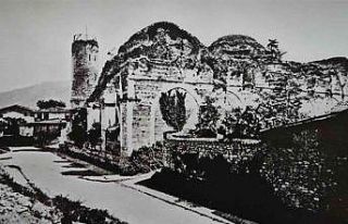 Şehadet Camii’nde çökme tehlikesi