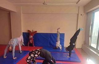 Şemdinli’de 450 öğrenci değişik branşlarda...