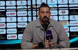 Servet Çetin: “Rakibe, 10 kişi kalmamıza rağmen...