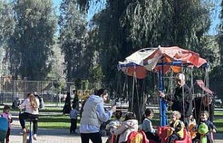 Sıcak havada piknik alanları doldu