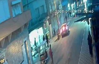 Sık sık kazaların yaşandığı dar sokakta, arka...