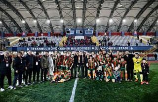 Silivri Belediye Başkanı Balcıoğlu, Selimpaşaspor’un...