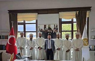 Simav’da yeni atanan 6 din görevlisine cübbe ve...