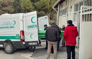 Sırtından bıçaklanan 19 yaşındaki genç hayatını...