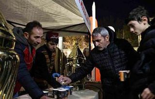 Sivas’ta Regaip Kandili’nde vatandaşlara salep...