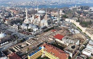 Sultanahmet’te Four Seasons Hotel’i büyütemedi,...