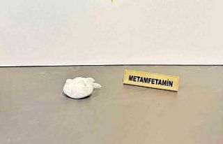 Şüpheli şahıslar uyuşturucuyla yakalandı