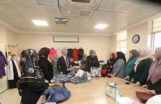 Tahmazoğlu, kursiyerlerle bir araya geldi