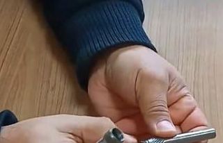 Tarsus’ta şüpheli şahsın üzerinden kalem tabanca...