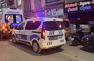 Tartıştığı kocasının elinde bıçağı görünce...