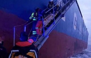 Tekirdağ açıklarında ticari gemide yaralanan şahıs...