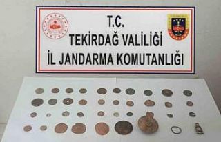 Tekirdağ’da tarihi sikke ve bıçak ele geçirildi