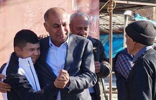 Temizlik işçileri ışıl ışıl bir Yumurtalık...