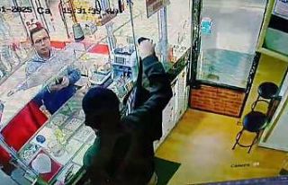 Trajikomik soygun girişimi...Oyuncak silahla soymaya...