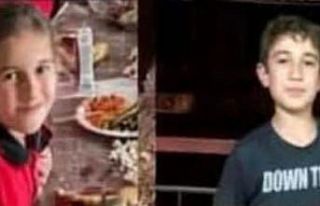 Traktör altında kalarak hayatını kaybeden iki...