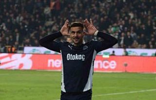 Trendyol Süper Lig: Konyaspor: 2 - Fenerbahçe: 3...