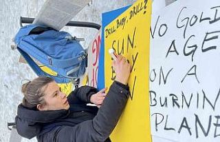 Trump Davos’ta protesto edildi