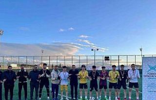 TÜGVA Liseler Arası Gençlig Futbol Turnuvası sona...