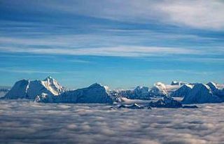 Türk yönetmen, dünyanın en yüksek dağını uçaktan...