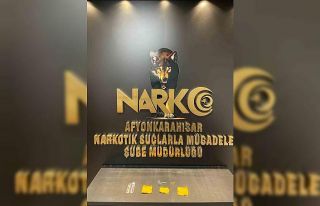 Uyuşturucu operasyonunda yakalanan 4 kişiden biri...