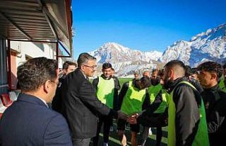 Vali Ali Çelik’ten Zapspor’a moral desteği