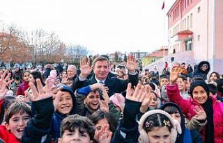 Vali Aydoğdu: “Kitaplar, size yoldaş olmaya hazır....