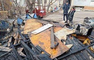 Van’da odunluk ve tandır evi yangını