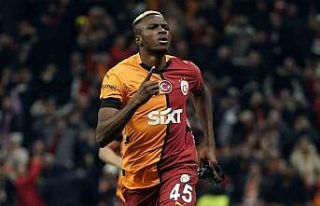 Victor Osimhen, ligdeki 12. golünü attı