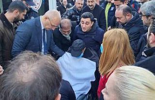 Vücudundaki kırıklara aldırmadı, özel izinle...