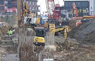 Yalova’da çöken hastane yolu yapımı devam ediyor